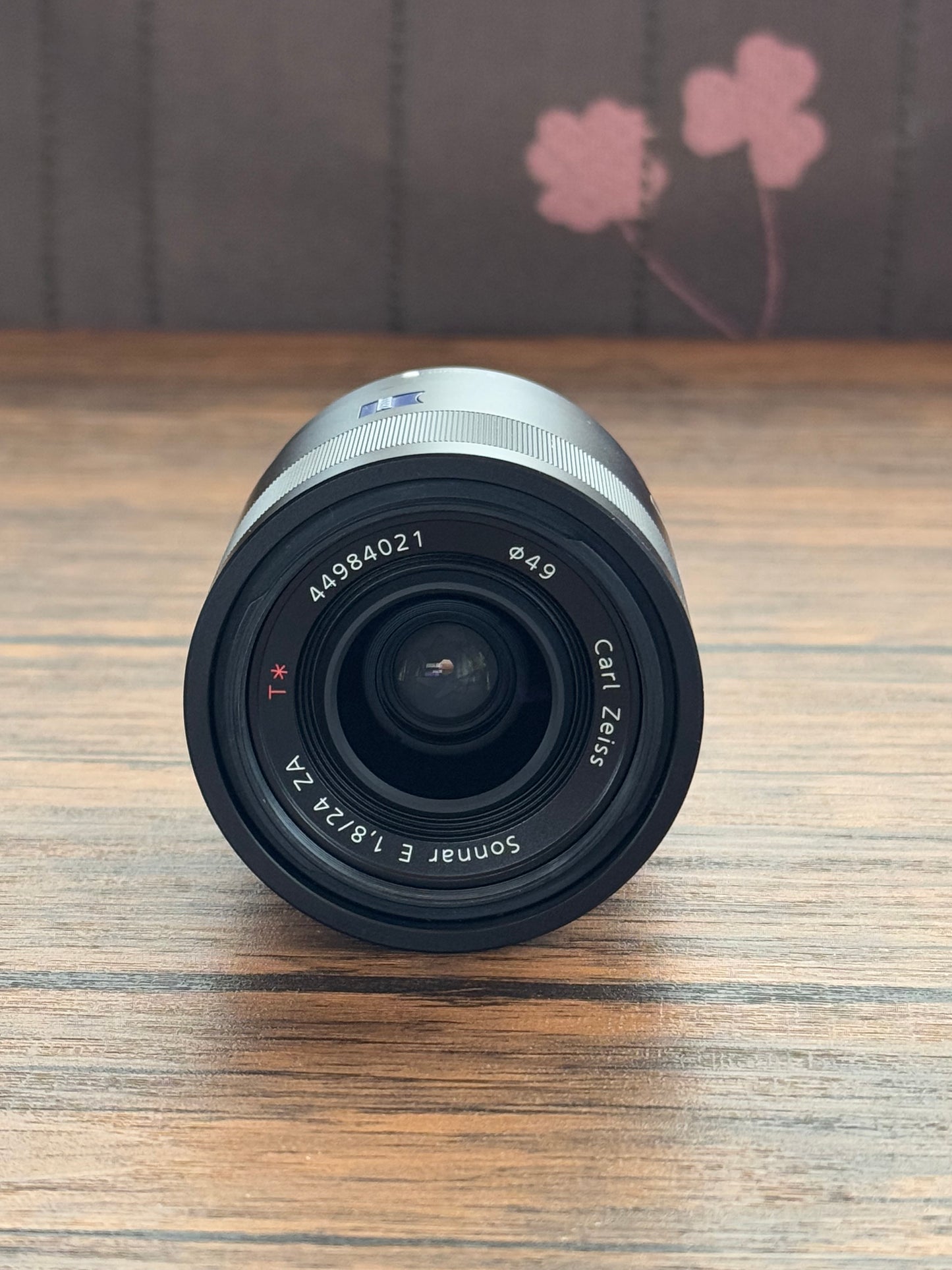 [MINT] Sony Carl Zeiss Sonnar E 24mm F/1.8 ZA T* Lens