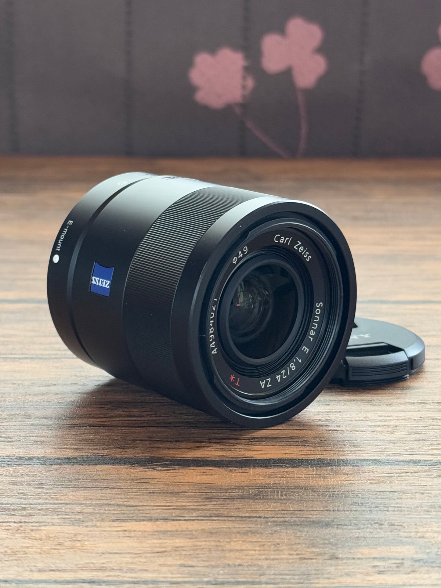 [MINT] Sony Carl Zeiss Sonnar E 24mm F/1.8 ZA T* Lens